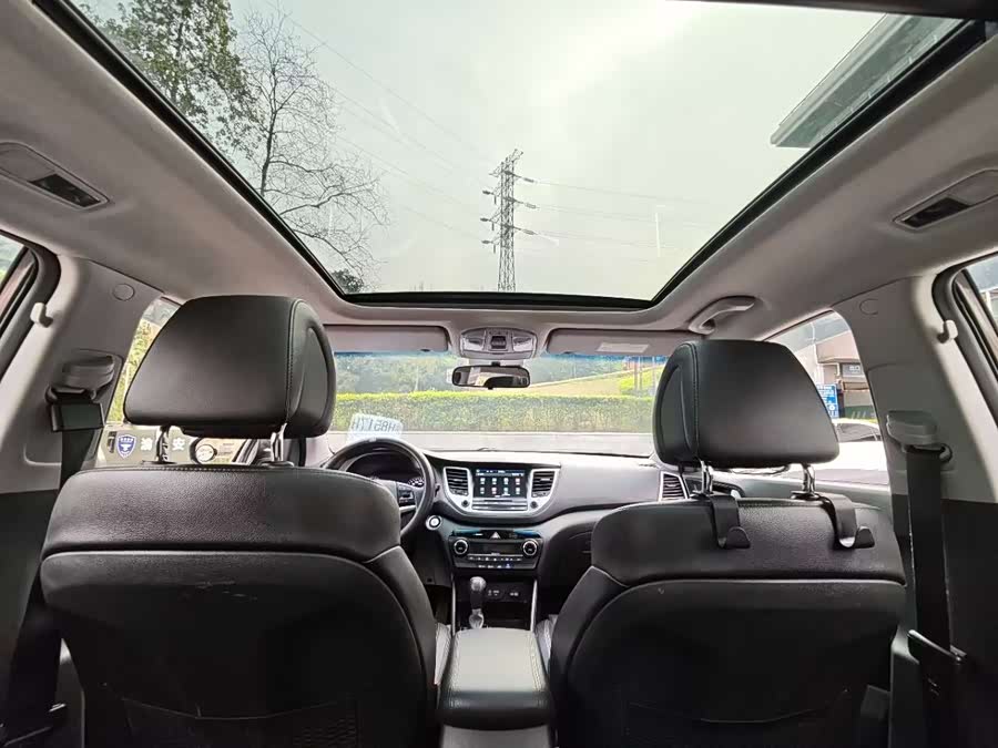 Hyundai Tucson 2015 car image #21