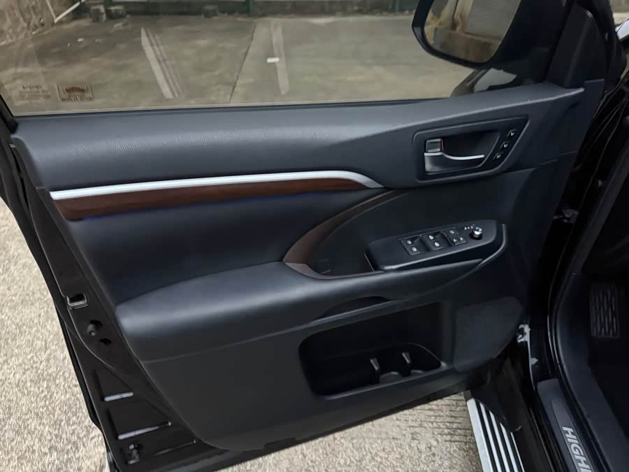 Toyota Highlander 2016 car image #21