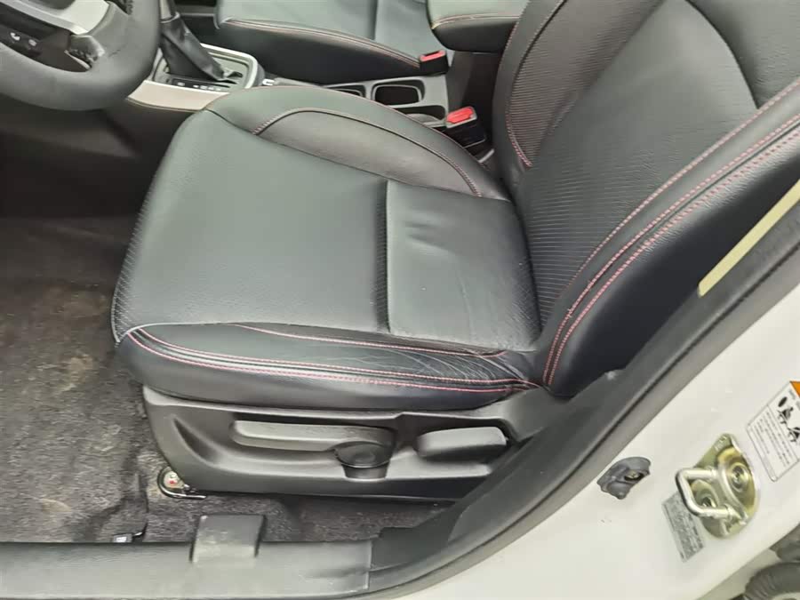 Suzuki S-Cross 2015 صورة سيارة #21