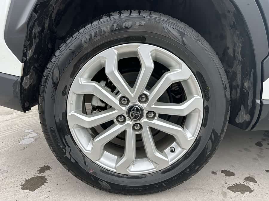 Toyota Frontlander 2023 car image #21