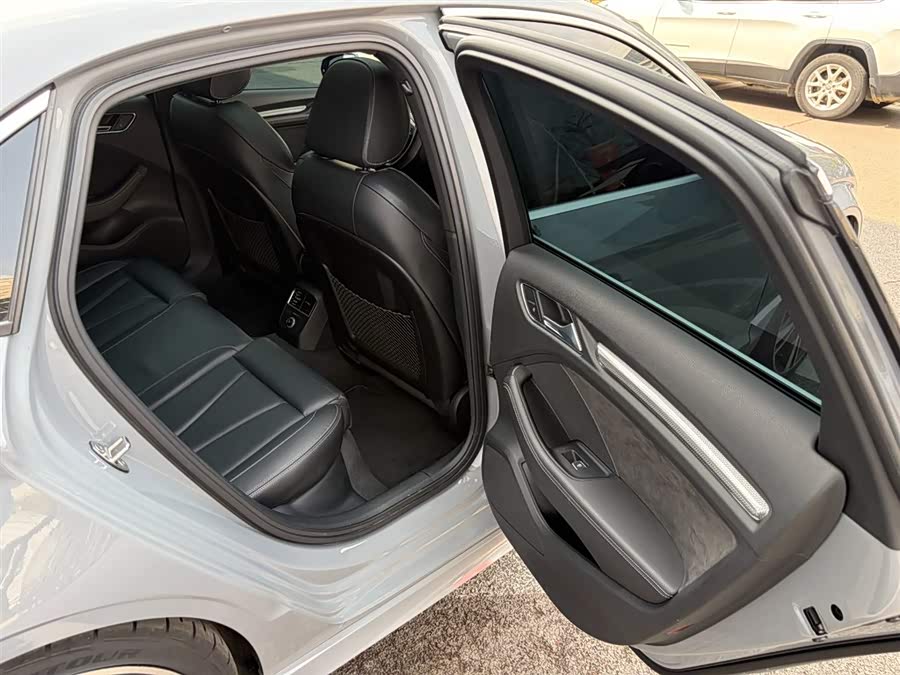 Audi RS 3 2017 صورة سيارة #21