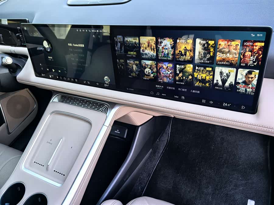 Xpeng G9 2025 صورة سيارة #21