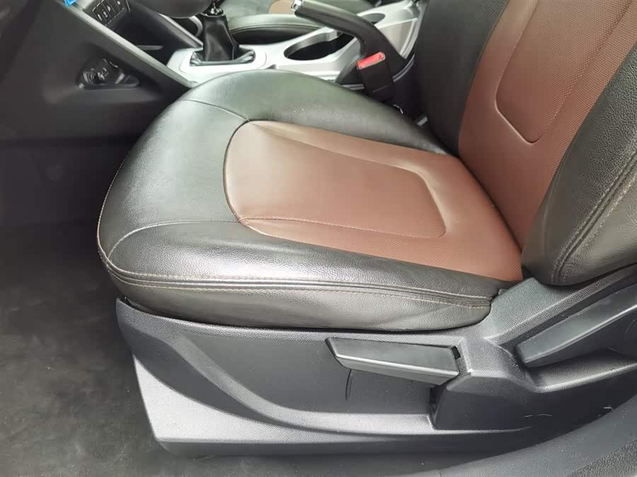 JAC 2015 imagem de carro #21