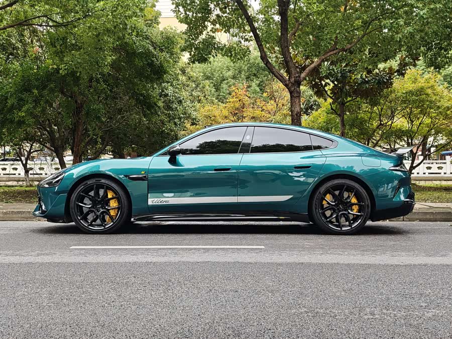 MI SU7 Ultra 2025 car image #21