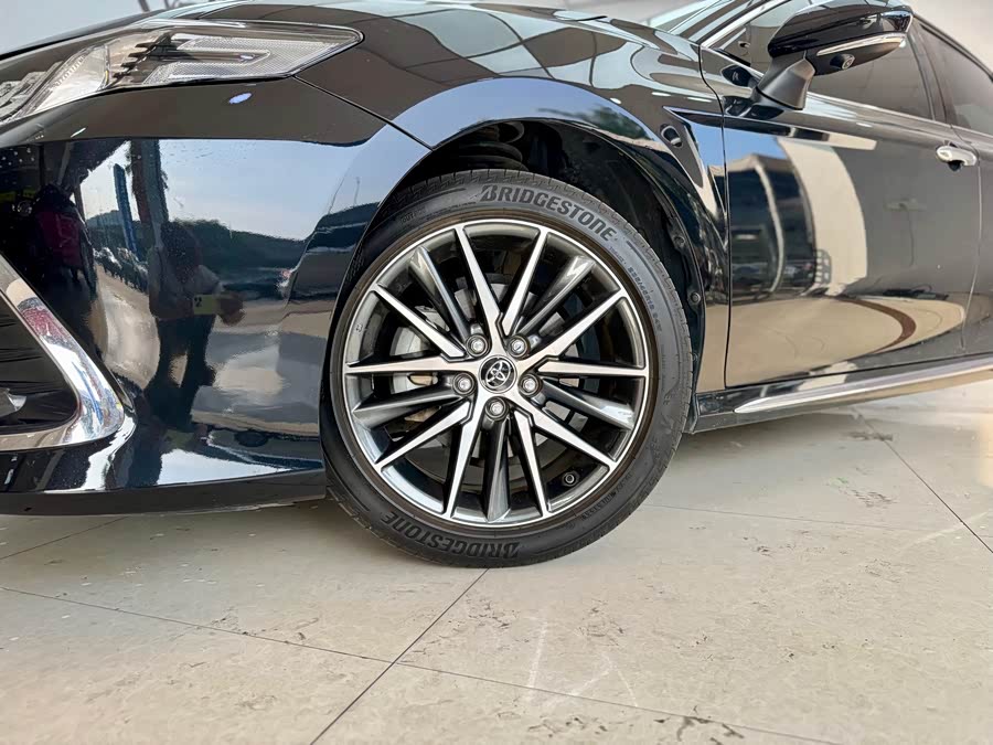 Toyota Camry 2023 car image #21