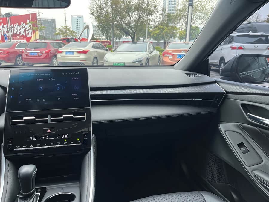 Toyota Avalon 2023 car image #21