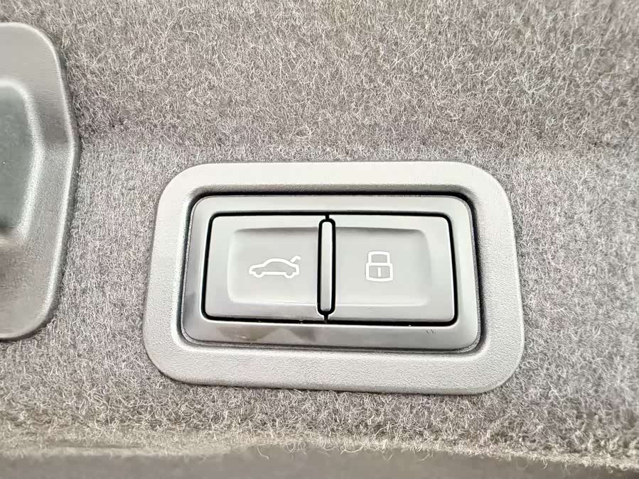 Audi A6L 2024 car image #21