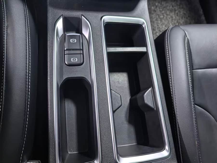 Haval M6 2021 #21 Haval M6 2021 car image #21