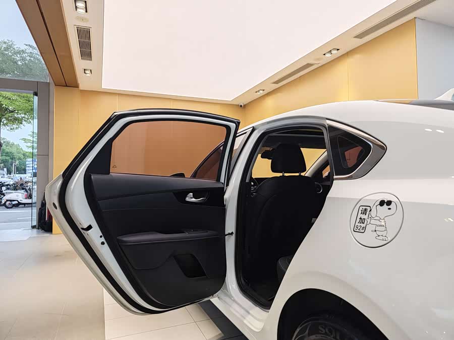 Kia K3 2020 imagen de coche #21