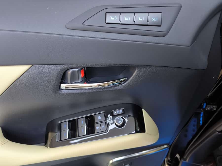 Toyota Vellfire 2022 car image #21