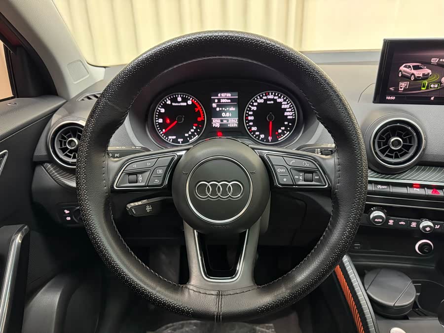 Audi Q2L 2020 صورة سيارة #21
