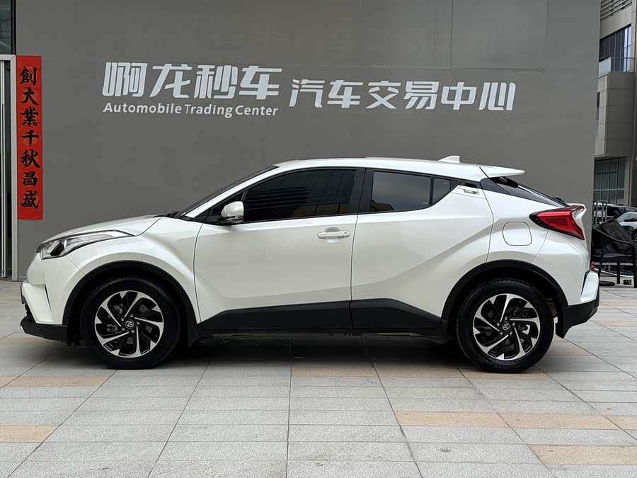 Toyota Izoa 2022 car image #21