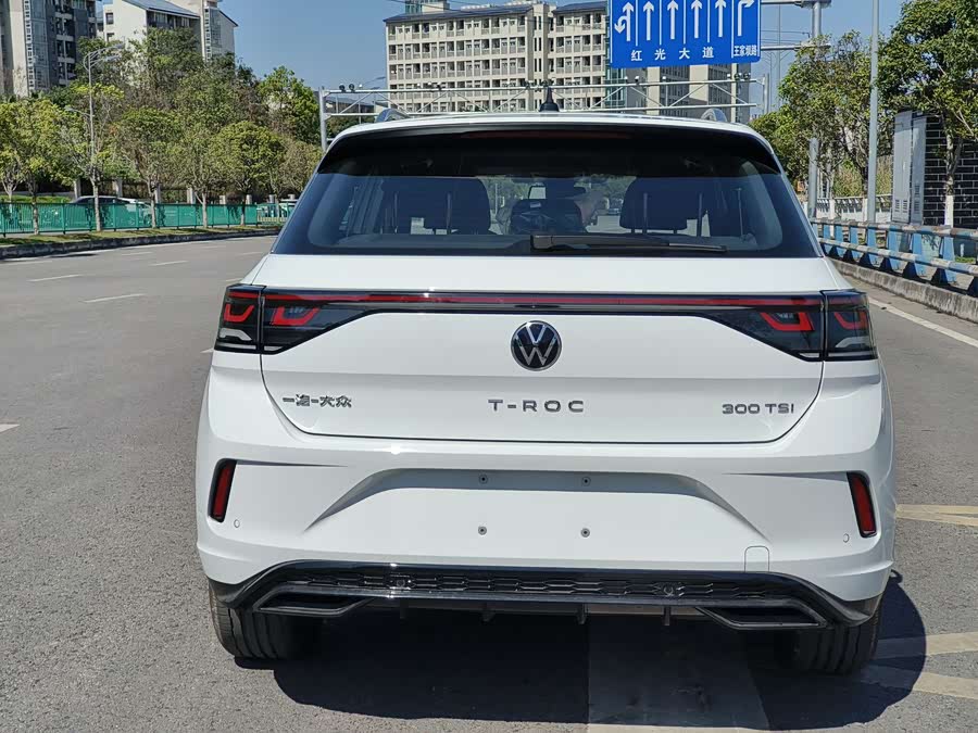 Volkswagen T-Roc 2026 car image #21