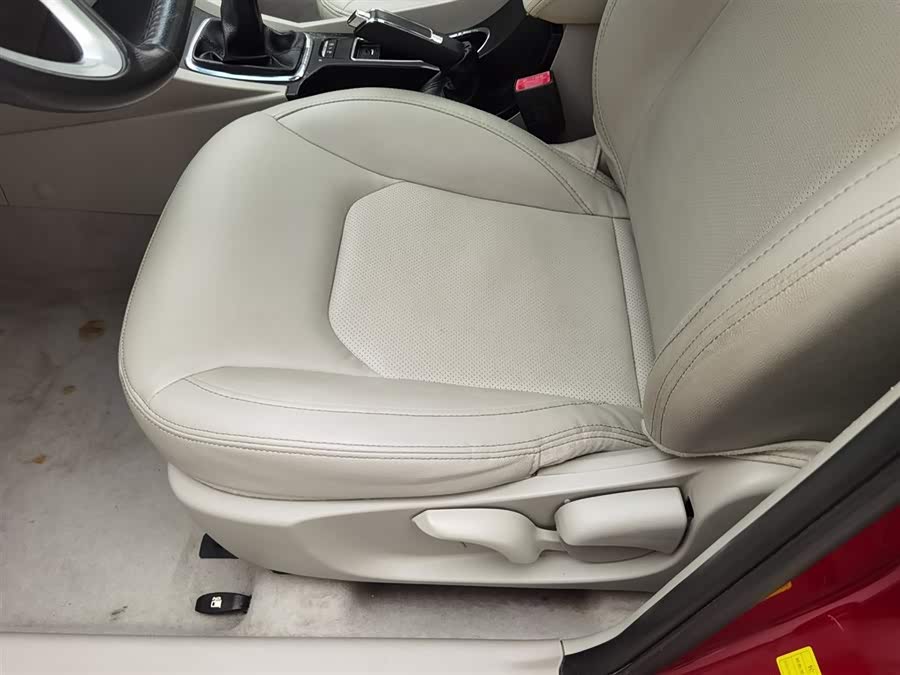 GEELY Emgrand 2015 car image #21
