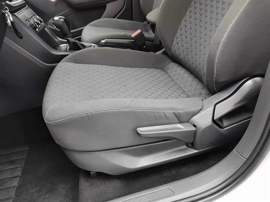 Volkswagen T-Cross 2019 immagine di auto #21