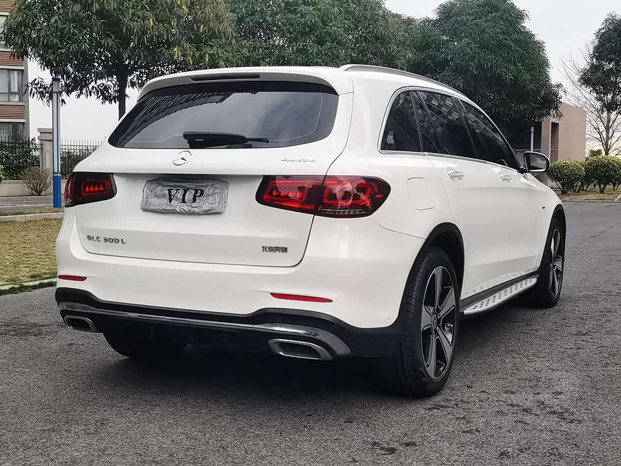 Mercedes-Benz GLC Class 2022 car image #21