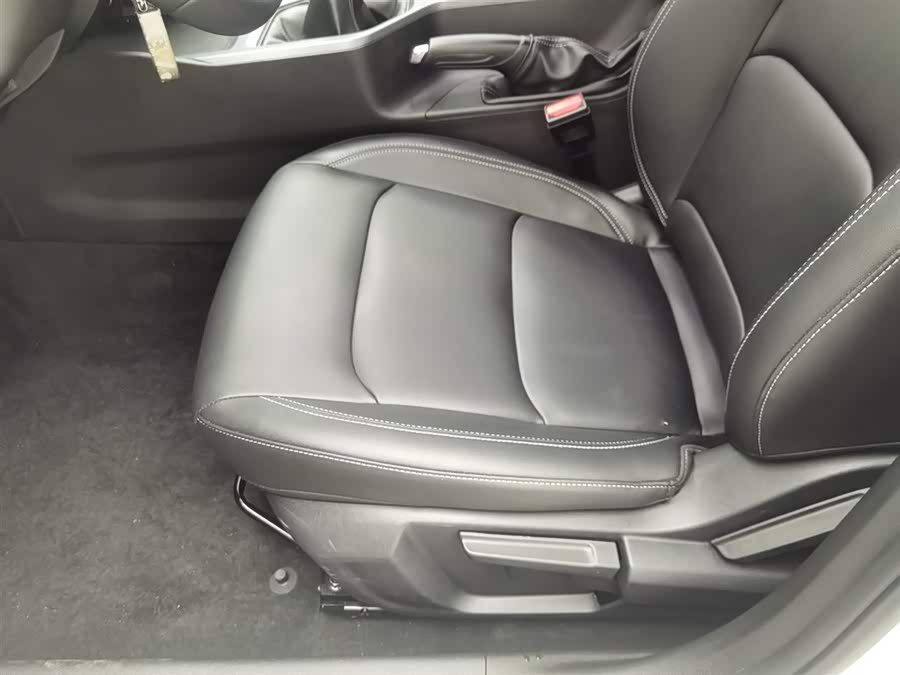 GEELY Emgrand 2025 car image #21
