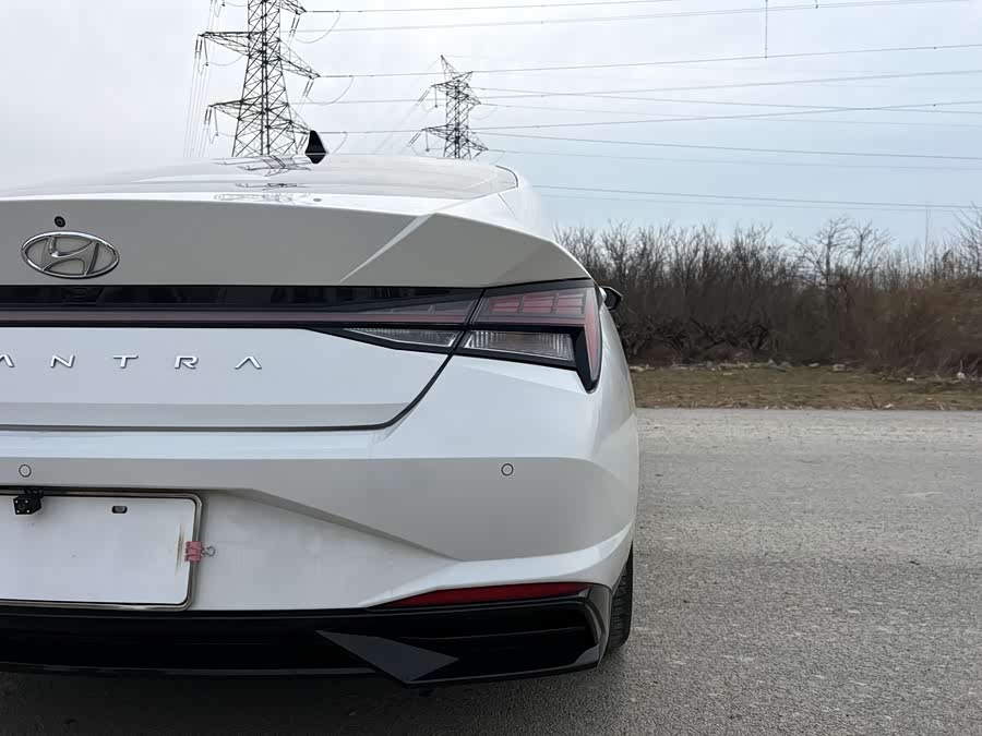 Hyundai Elantra 2021 immagine di auto #21