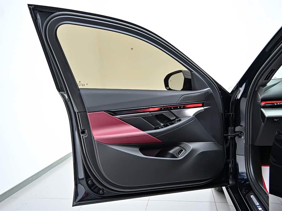 BMW 5 Series 2025 car image #21