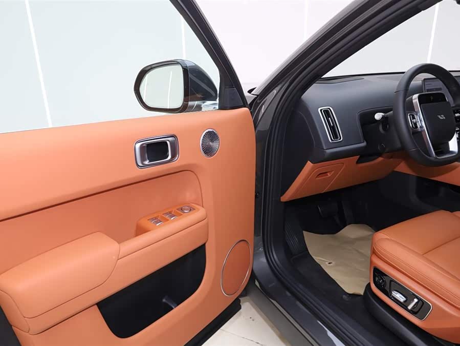 Li L7 2025 immagine di auto #21