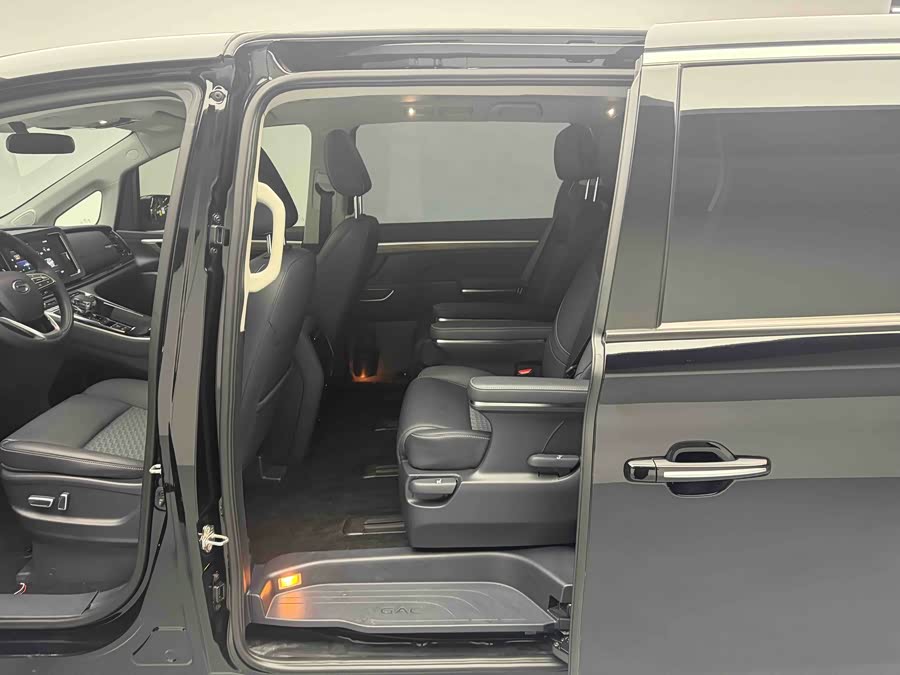 广汽传祺 传祺M8 2025 汽车图片 #21