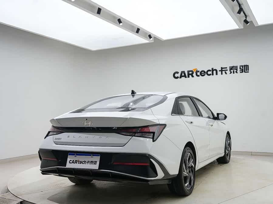 Hyundai Elantra 2024 imagen de coche #21