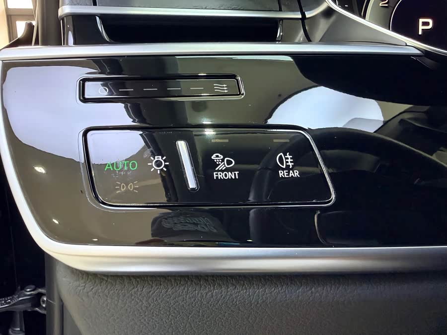 Audi A8 2024 imagen de coche #21