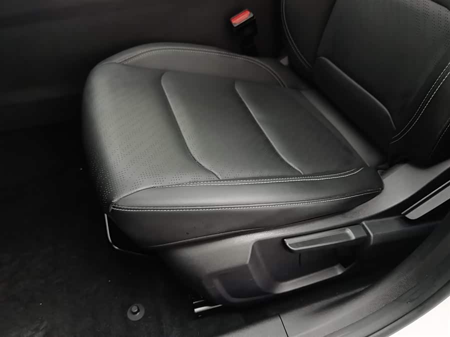GEELY Emgrand 2023 car image #21