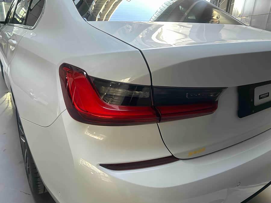 BMW 3 Series 2020 car image #21