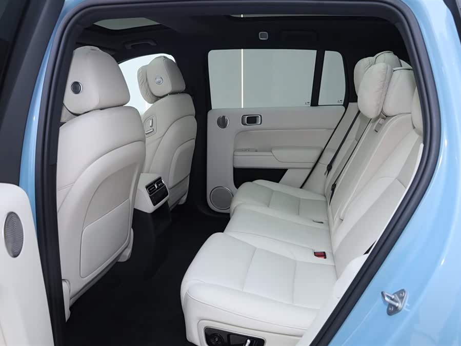 Li L7 2024 immagine di auto #21