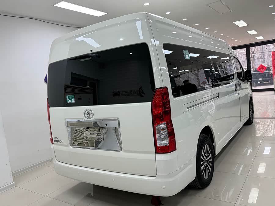 Toyota 2022 #21 Toyota 2022 car image #21