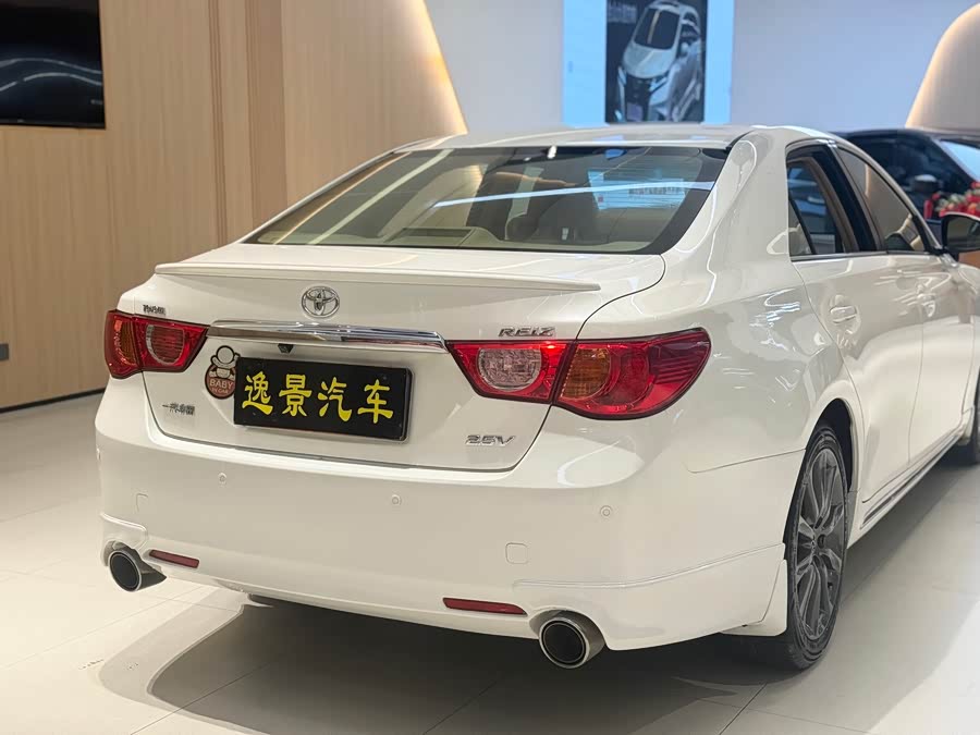 Toyota Reiz 2013 immagine di auto #21