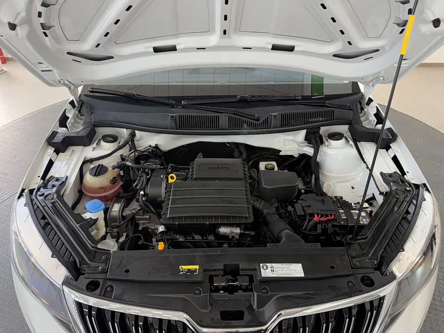 Skoda Kamiq 2021 изображение автомобиля #21