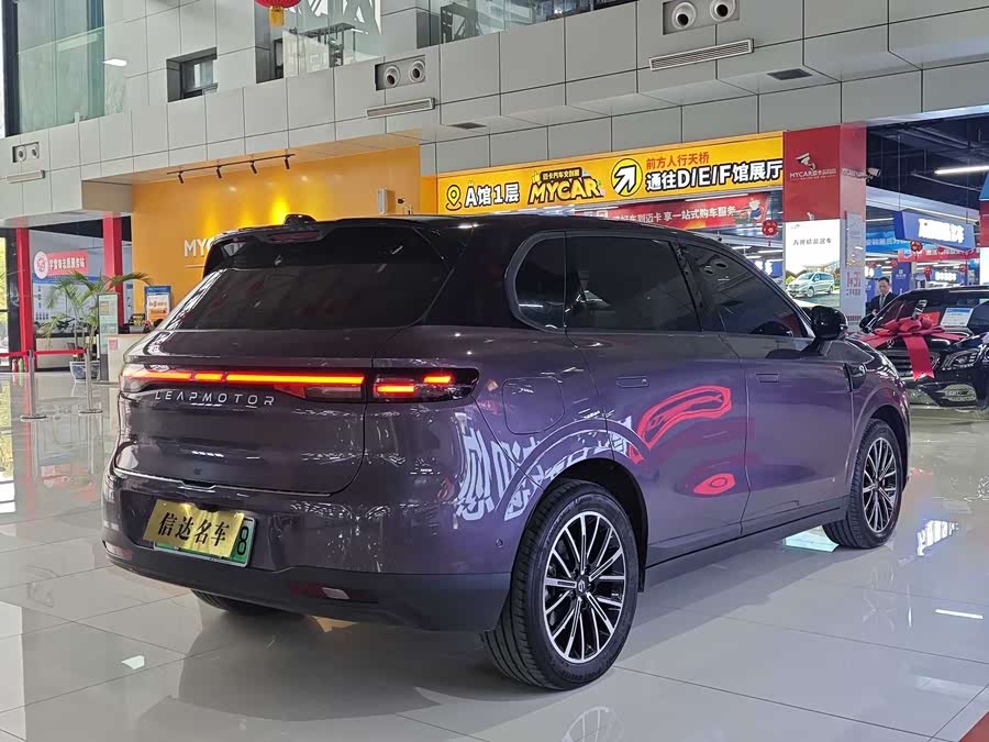 零跑汽车 零跑B10 2025 汽车图片 #21