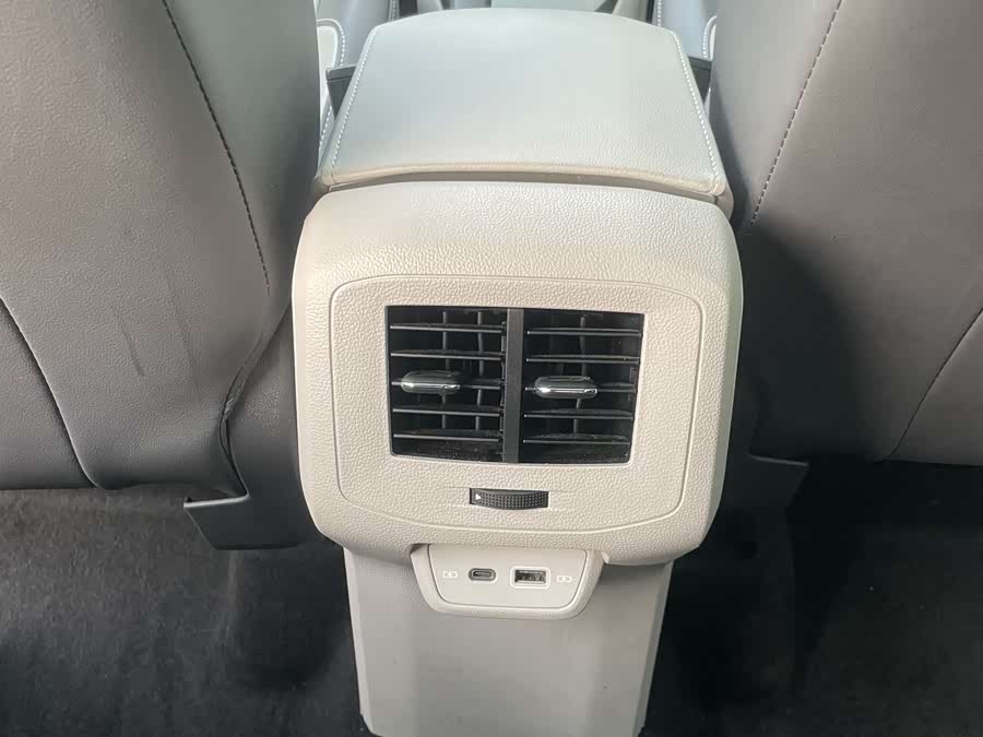 Volkswagen T-Cross 2022 car image #21