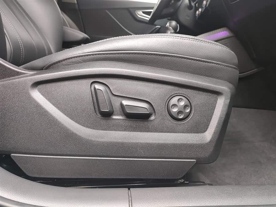 Audi Q2L 2024 صورة سيارة #21