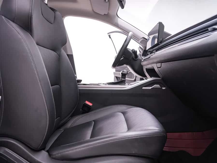 GEELY Emgrand 2021 car image #21