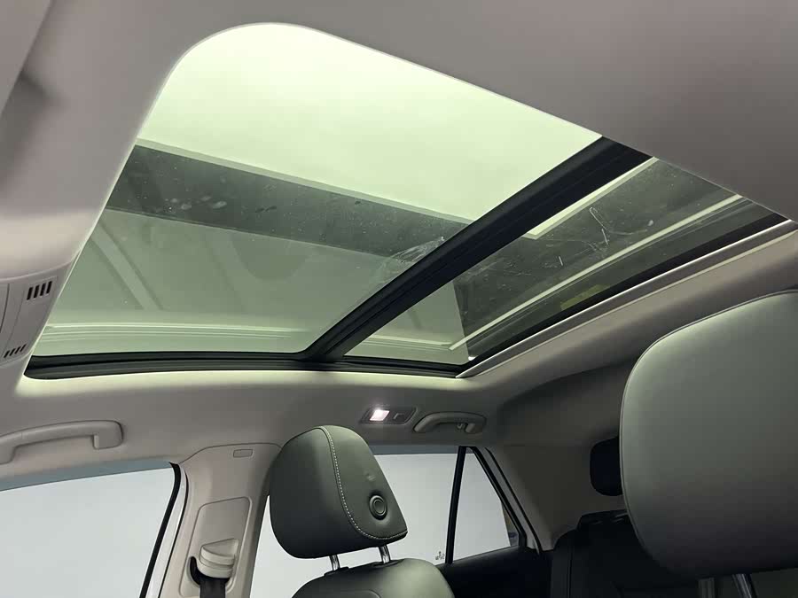 Volkswagen T-Roc 2022 car image #21
