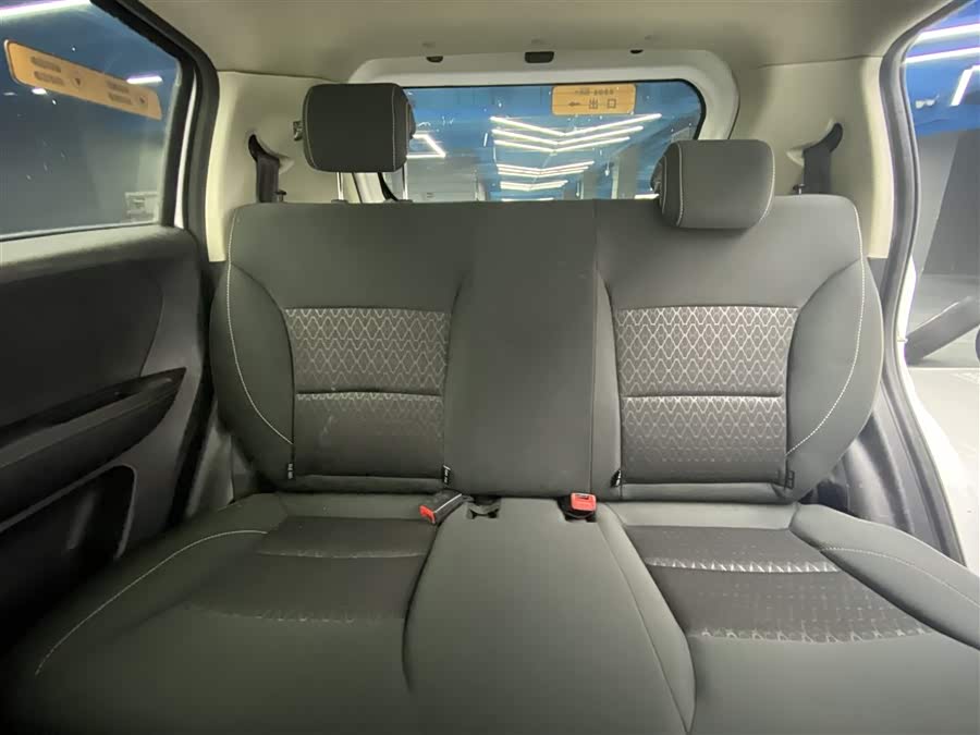 JAC 2019 car image #21