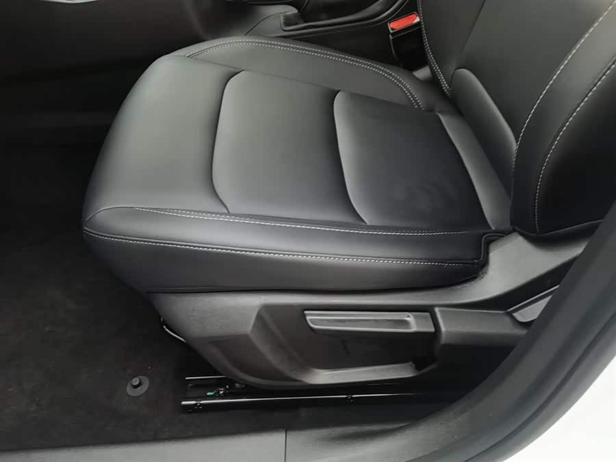 GEELY Emgrand 2024 car image #21