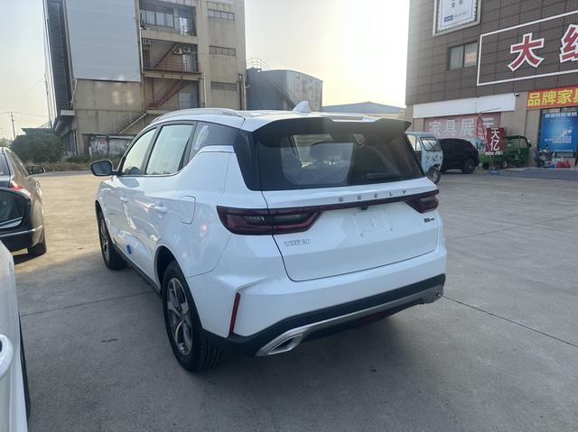 GEELY OkavangoPRO 2025 #21 GEELY OkavangoPRO 2025 car image #21