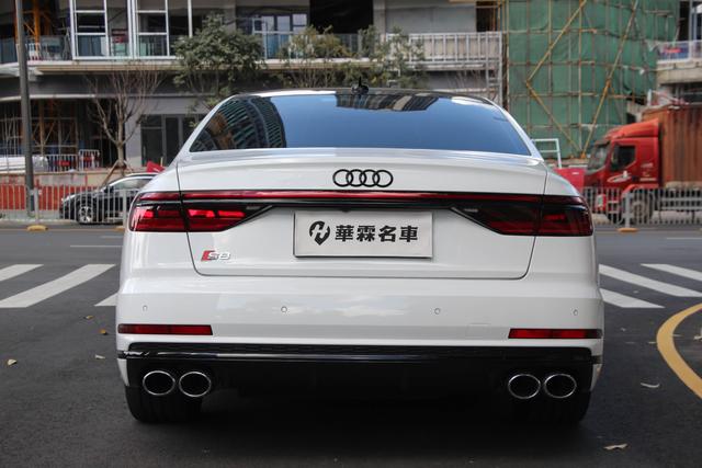 Audi S8 2022 immagine di auto #21