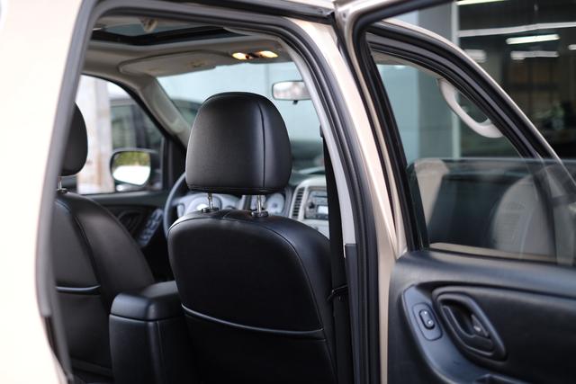 Ford Escape (Imported) 2007 #21 Ford Escape (Imported) 2007 car image #21