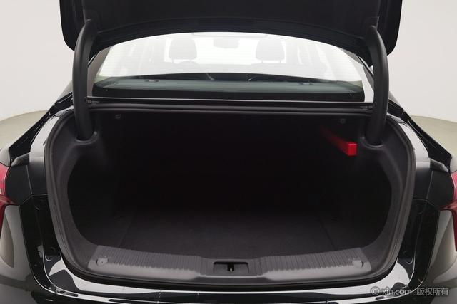 HongQi H5 PHEV 2025 #21 HongQi H5 PHEV 2025 car image #21