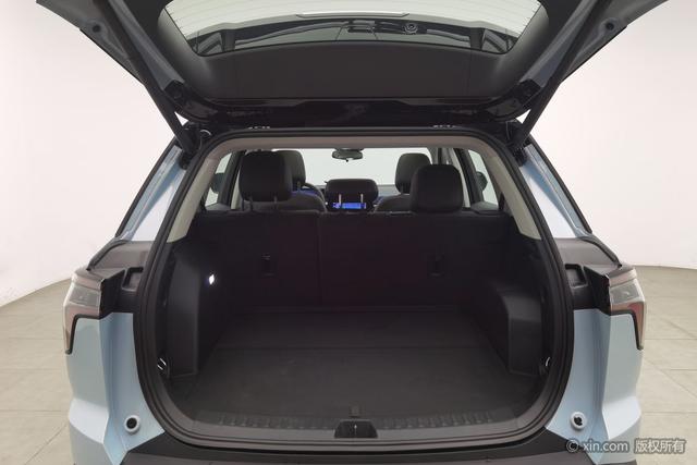 Chevrolet Equinox Plus 2024 car image #21