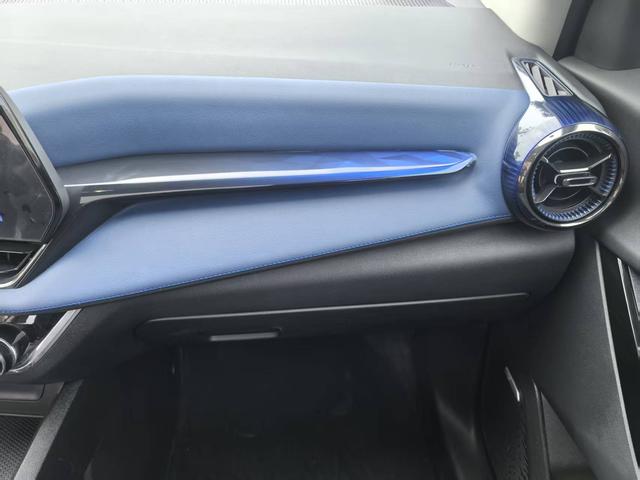 Chevrolet Equinox Plus 2024 car image #21