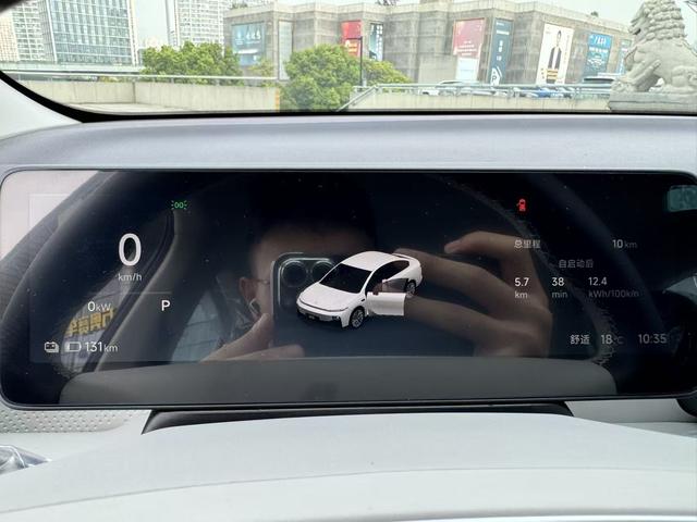 零跑汽车 零跑B01 汽车图片 #21