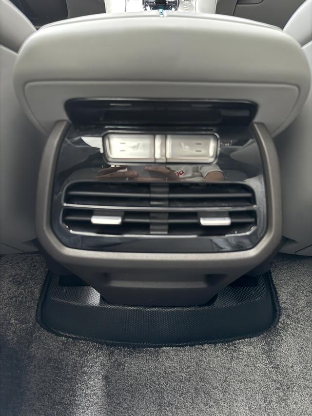 Denza N7 2023 #21 Denza N7 2023 car image #21