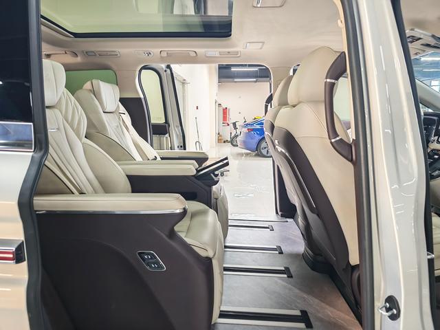 HongQi HQ9 2023 car image #21