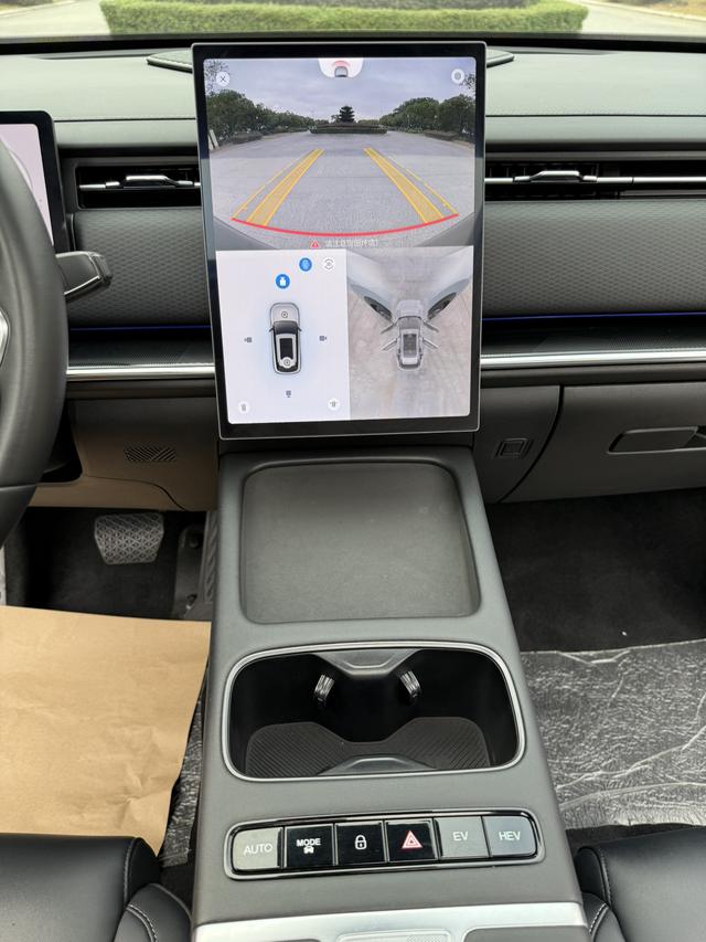 Chery Exploration 06 C-DM 2024 immagine di auto #21